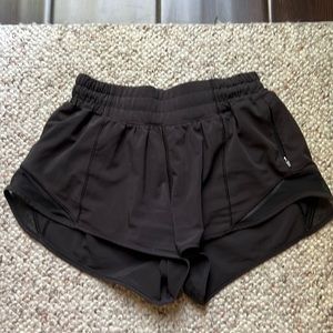 Lululemon Hotty hot shorts